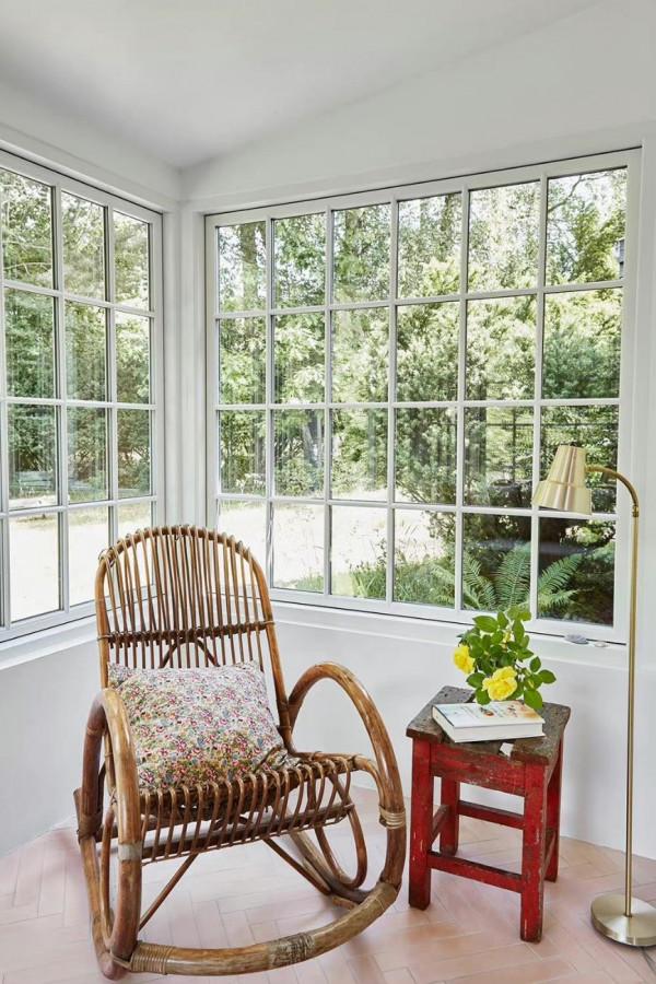 丹麥姐妹曬出80平度假風的家，明亮簡單色彩美，精緻生活超有愛