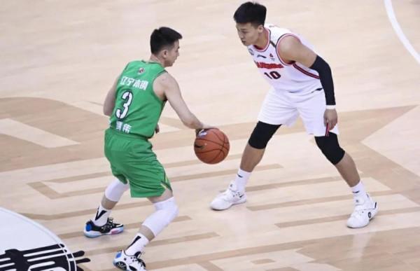 CBA快訊：林書豪自願降薪，遼青慘遭逆轉，餘嘉豪展現統治力