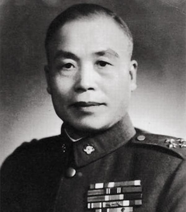 少女遭官兵糟蹋,將軍下令所有人脫褲子,查到真兇後揮淚下令:殺 少女遭官兵糟蹋,將軍下令所有人脫褲子,查到真兇後揮淚下令:殺