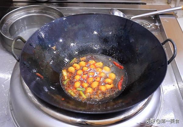 鵪鶉蛋的最佳吃法，全部不放一滴水，香辣過癮，表皮焦酥味道美