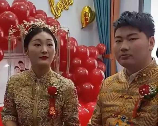 網傳大衣哥露面談兒子婚變,否認5點傳聞,兒媳線上被“打臉”? 網傳大衣哥露面談兒子婚變,否認5點傳聞,兒媳線上被“打臉”?