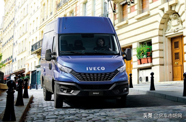2022款進口依維柯New Daily底盤，前臉中網全換，以後的房車更省油