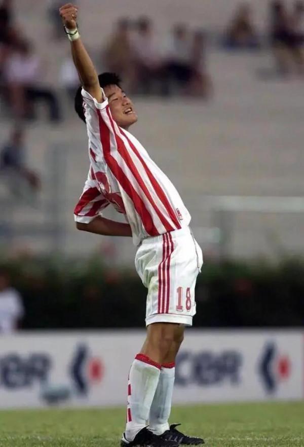 新歸化F4 VS 健力寶四小天鵝 希望與回憶,但願中國足球的明天會更好 新歸化F4 VS 健力寶四小天鵝 希望與回憶,但願中國足球的明天會更好