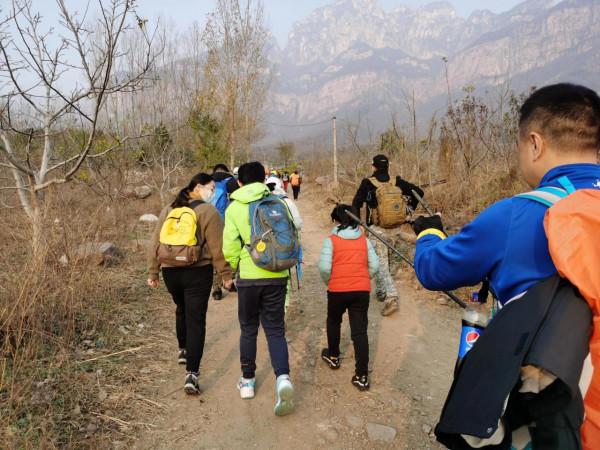 徒步白雲寺渡槽一一絕壁大梯一一上白雲一一白雲寺 徒步白雲寺渡槽一一絕壁大梯一一上白雲一一白雲寺