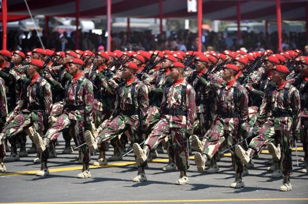 澳大利亞擁有核潛艇，印尼率先坐不住了，印澳有70多年矛盾