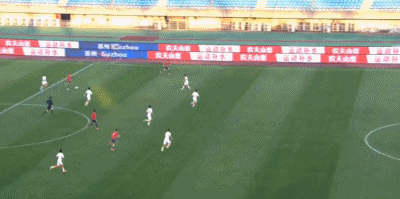 李金羽神了！上任後武漢4輪不敗拿8分，重慶6輪不勝，國腳失良機