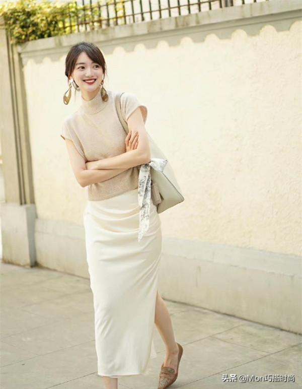 秋天過了一半才知道：衛衣不興了！滿大街的“套衫”，保暖又洋氣