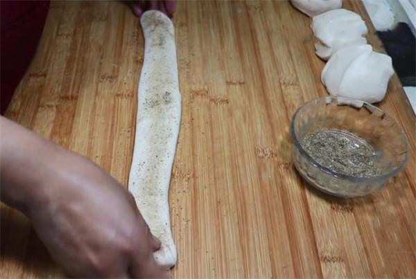 想吃月牙餅不用買,教你無需爐火烤,照樣在家就能做,方法超簡單 想吃月牙餅不用買,教你無需爐火烤,照樣在家就能做,方法超簡單