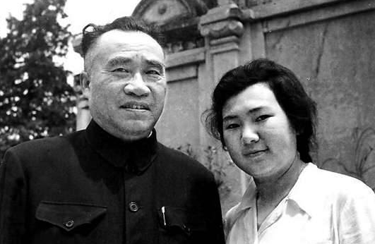 1945年蘇軍攻入德國，卻在集中營發現朱德之女，立刻送她到莫斯科