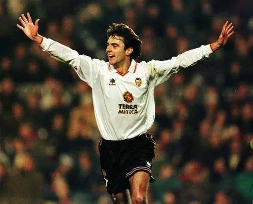 連闖兩次歐冠決賽卻被球迷嫌棄,瓦倫西亞為何難躋身豪門 連闖兩次歐冠決賽卻被球迷嫌棄,瓦倫西亞為何難躋身豪門