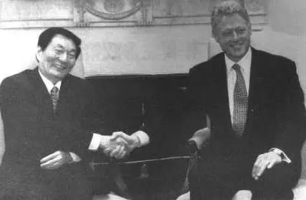 朱鎔基面對資金難題，宮著銘：要想開發浦東，就要借全國的錢