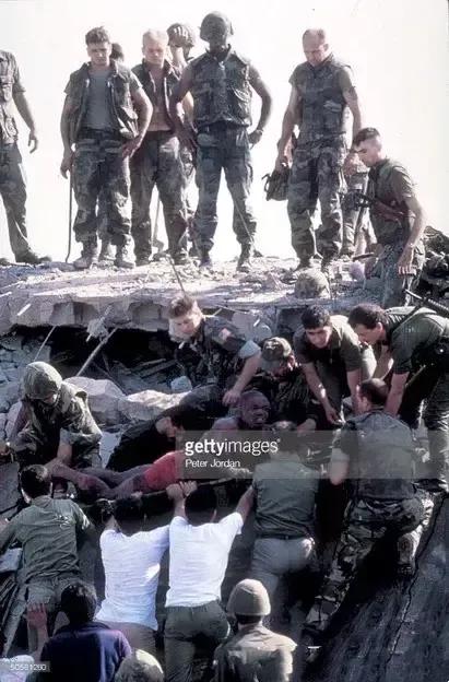 241名美軍被炸死，美軍非常憋屈，認定伊朗是背後主謀