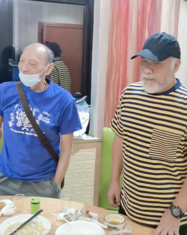 一眾周星馳配角齊聚內地！梁家仁高雄鬚髮皆白，64歲袁祥仁精神足