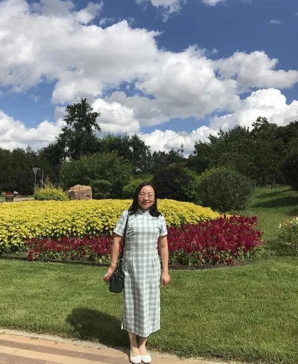 48歲凡爾賽媽媽火了，陪兒子考研，孩子沒考上，自己被成功錄取