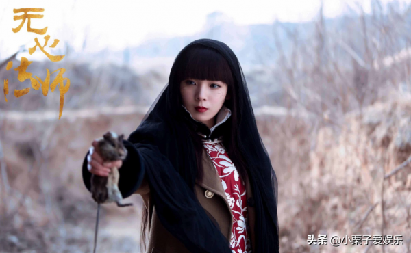 女扮男裝“以假亂真”！看這幾位女演員扮相，“假男人”臉疼不？