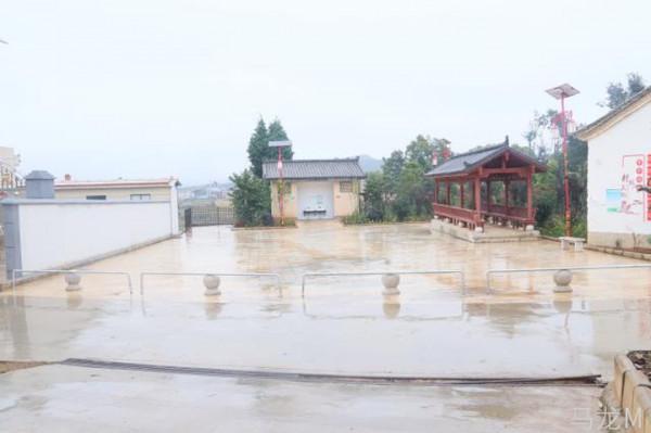 彝寨處處展“新顏”