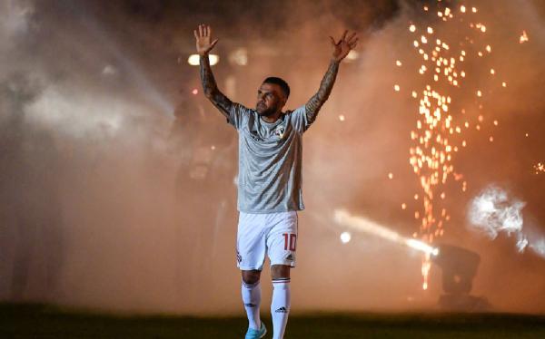 官宣：歐冠歐聯本輪最佳出爐！阿爾維斯解約！亨特拉爾退役