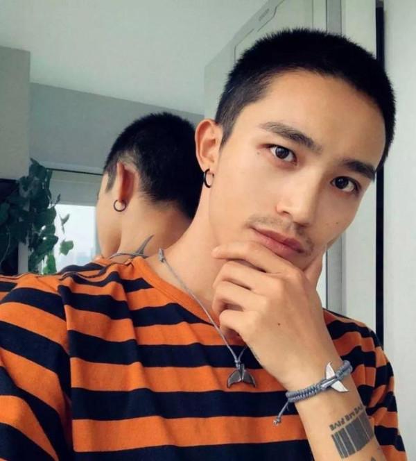 男生秋夏季髮型,除了寸平頭你還有哪些選擇? 男生秋夏季髮型,除了寸平頭你還有哪些選擇?