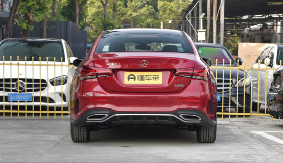 賓士2022款A180L對比奧迪A3 2021款A3 Limousine 35 TFSI進取致雅型