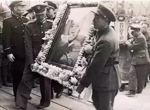 民國四大特務後人:戴笠獨苗被處死,毛人鳳兒子曾是富士康董事長 民國四大特務後人:戴笠獨苗被處死,毛人鳳兒子曾是富士康董事長