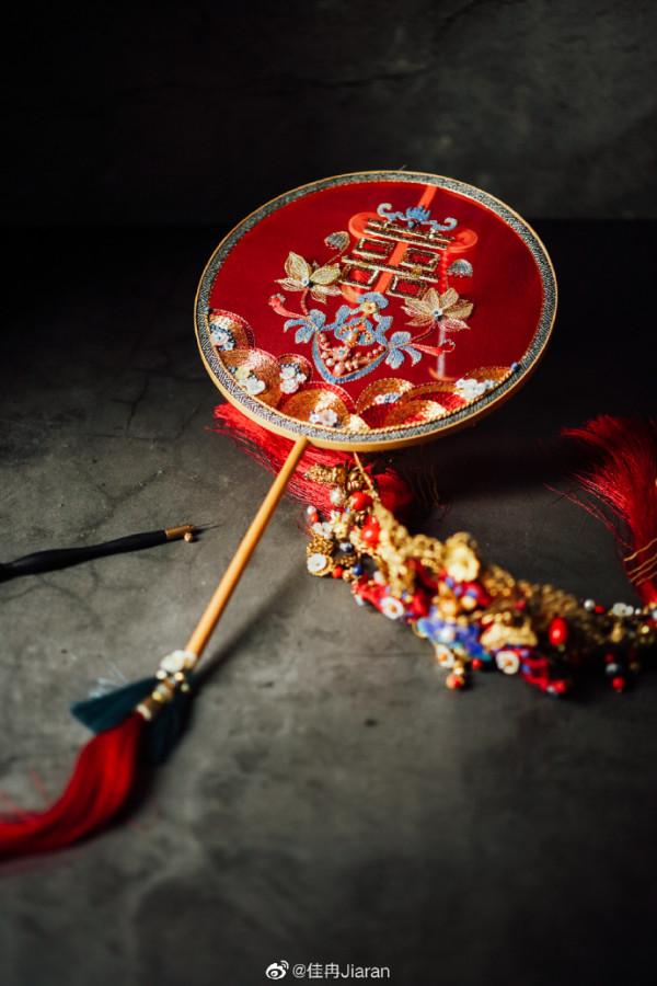 《風起洛陽》百里弘毅柳然大婚團扇被指抄襲，劇組道歉