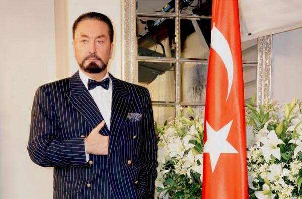 土耳其邪教頭目奧克塔爾:洗腦上千名女性作為後宮,獲刑1075年 土耳其邪教頭目奧克塔爾:洗腦上千名女性作為後宮,獲刑1075年