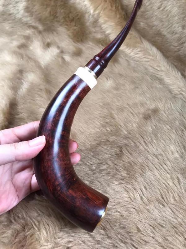 彎如牛角朝天，器古雅而難尋！好漂亮的海南黃花梨菸斗