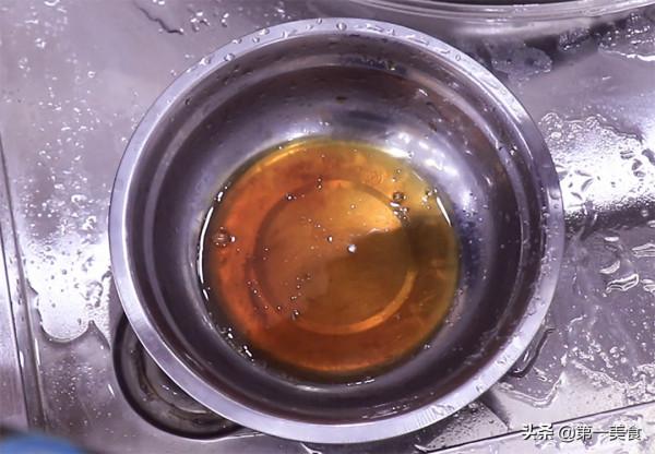 煸炒雞要不要焯水？廚師長教你這個技巧，雞塊鮮嫩入味，香氣十足