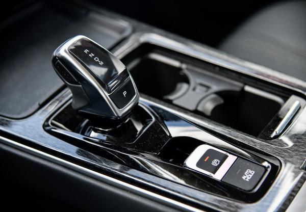 試駕奕炫MAX:1.5T+7速雙離合,年輕人的新選擇 試駕奕炫MAX:1.5T+7速雙離合,年輕人的新選擇