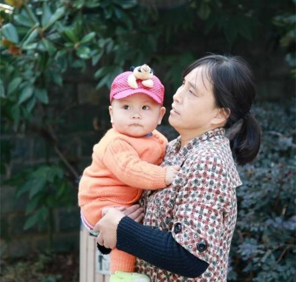 45歲以後再生娃,寶媽過得是什麼樣的生活?三種完全不同的人生 45歲以後再生娃,寶媽過得是什麼樣的生活?三種完全不同的人生