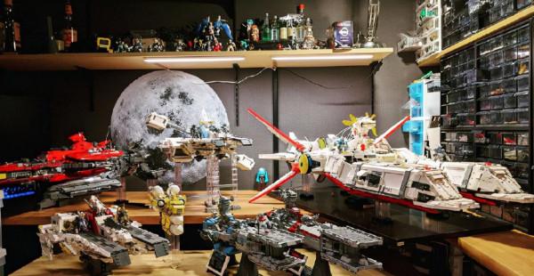 樂高製作的大比例高達戰艦群