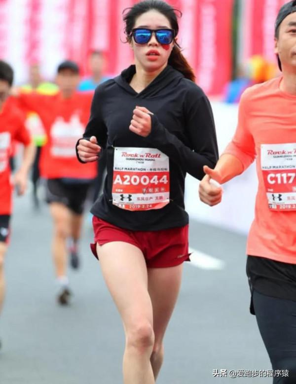 跑者中的“反常”現象：光腳的“不怕”穿鞋的