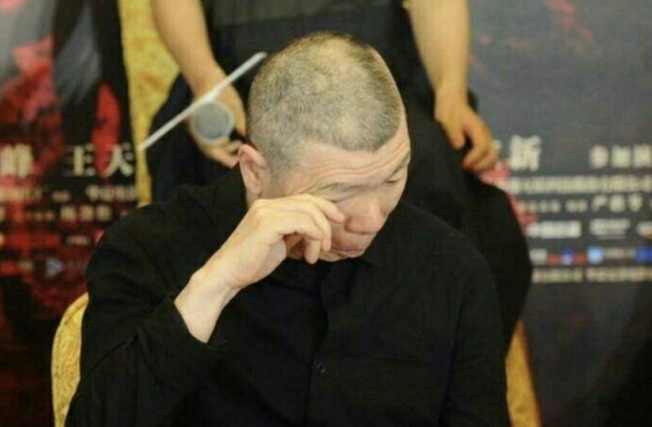 馮小剛前妻張娣：隱忍徐帆7年才離婚，單親帶女兒22年未曾改嫁