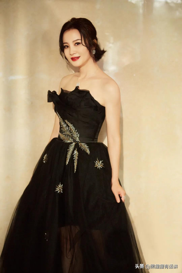 潘虹陳瑾詠梅，盤點10位不傍富豪卻成就斐然的女明星