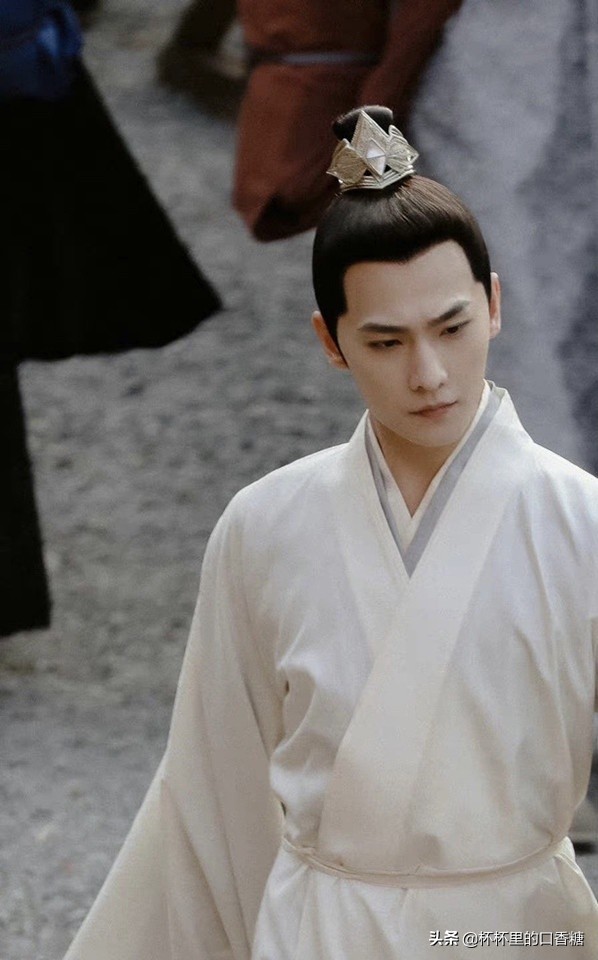 10位男神新古裝造型！肖戰《玉骨遙》仙氣、龔俊《安樂傳》霸氣