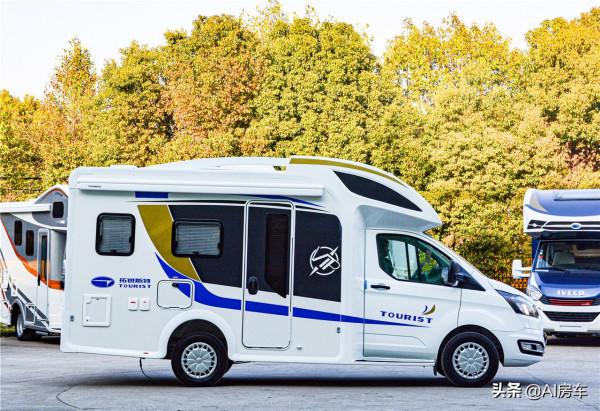 花光積蓄旅行？入不敷出？4座2.0T福特房車拎包即可入住，還省錢
