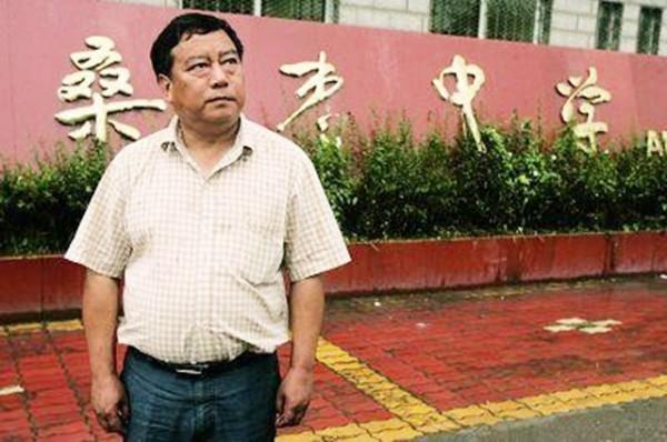 2008年,那位讓2300多名師生在地震中逃生的校長,3年後病逝 2008年,那位讓2300多名師生在地震中逃生的校長,3年後病逝