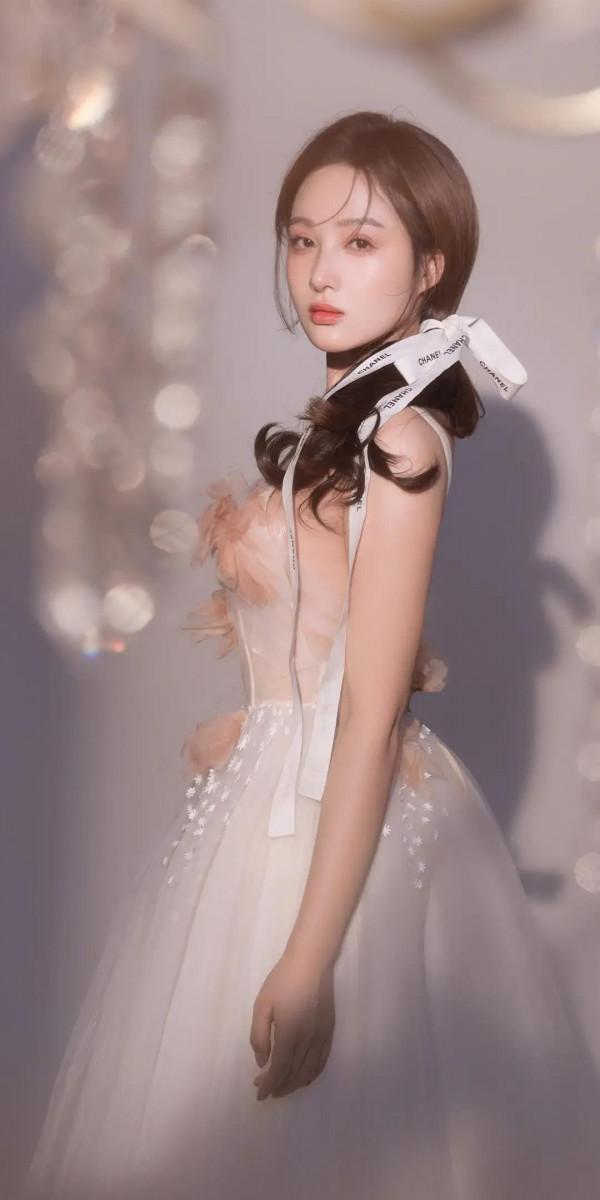 「哈尼克孜」祥光萬里畫依依