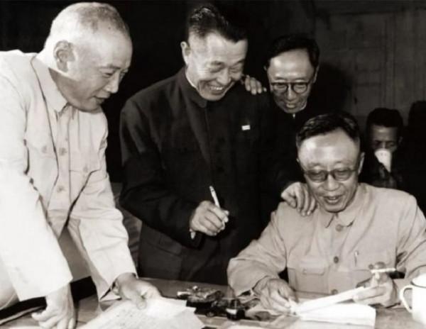 1981年，杜聿明去世之前，為何特意囑咐妻子：你一定要在大陸定居