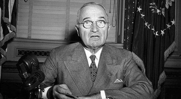 1951年，毛澤東對彭司令說：咱們倆都姓石，難道我們曾是一家人？