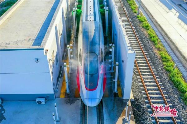 為什麼復興號在這裡以時速5公里行進? 為什麼復興號在這裡以時速5公里行進?