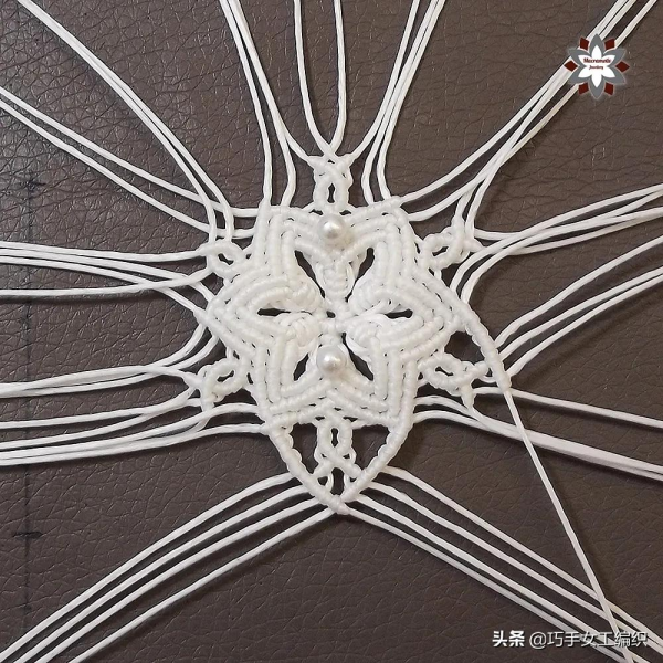 用繩子就能編出漂亮的雪花，超詳細的教程，一步一步教你編