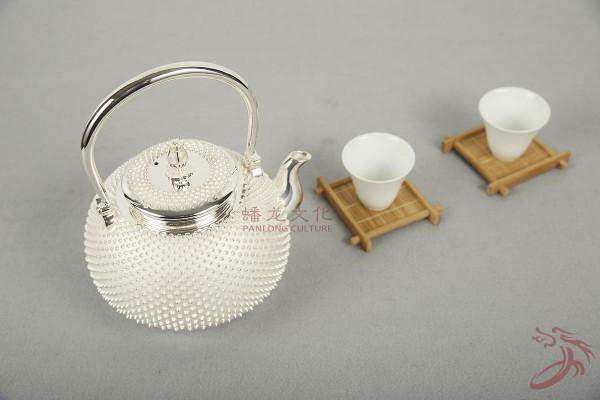 容天形玉霰銀壺