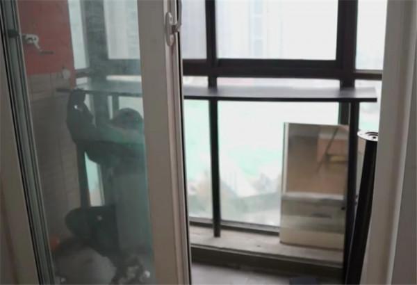 小夥改造10㎡出租房，廉價風變精緻風，前後差別大到房東都不敢認