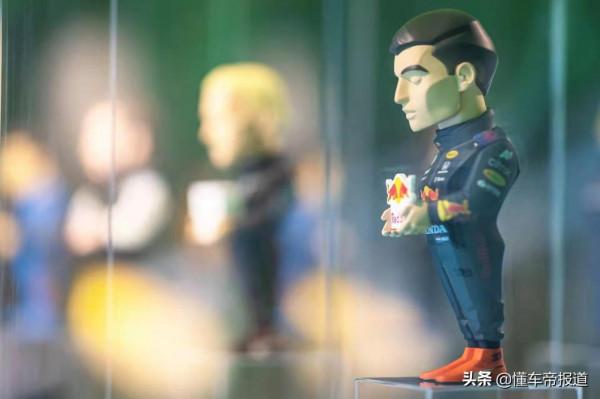 周邊 | Mighty Jaxx潮玩展中國首秀,F1、BVB合作潮玩已開啟網路預訂 周邊 | Mighty Jaxx潮玩展中國首秀,F1、BVB合作潮玩已開啟網路預訂