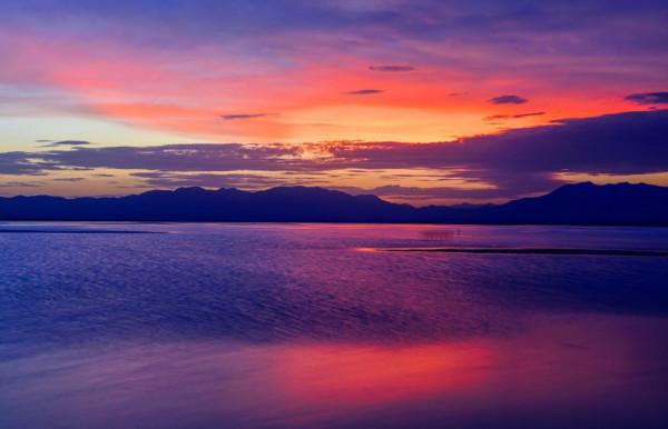 茶卡七月：鹽湖美景惹人醉