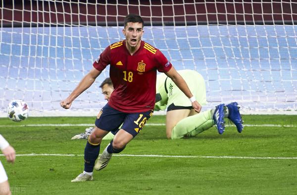 費蘭託雷斯向特勞雷請教增肌好辦法！每天兩次訓練加高蛋白餐飲