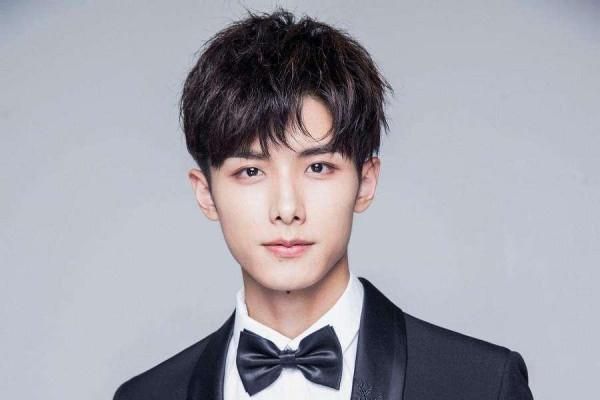 曾經被無數人嘲諷的《鳳囚凰》,現在是否還有人請得起這樣的陣容 曾經被無數人嘲諷的《鳳囚凰》,現在是否還有人請得起這樣的陣容