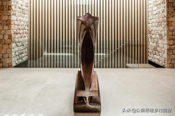 石頭記-用石頭壘成的現代自建別墅