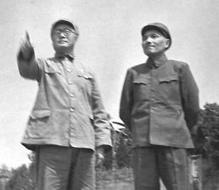 攻打黃維兵團，眾多將領紛紛請戰，陳賡託私人關係，劉鄧相視一笑